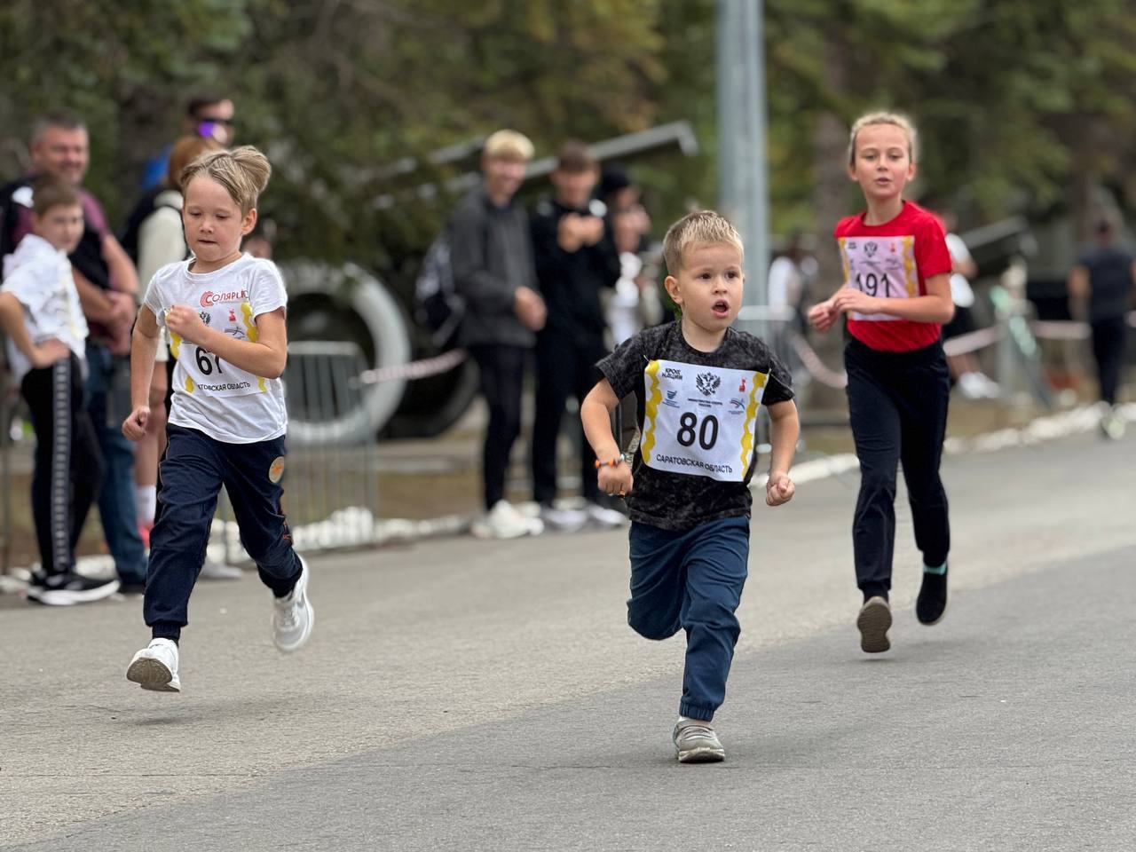 Саратов пробежался вместе со всей страной в «Кроссе нации» Саратов пробежался вместе со всей страной в «Кроссе нации»